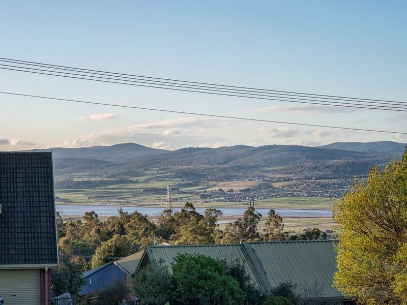 5 Beaumaris Court, Trevallyn TAS 7250