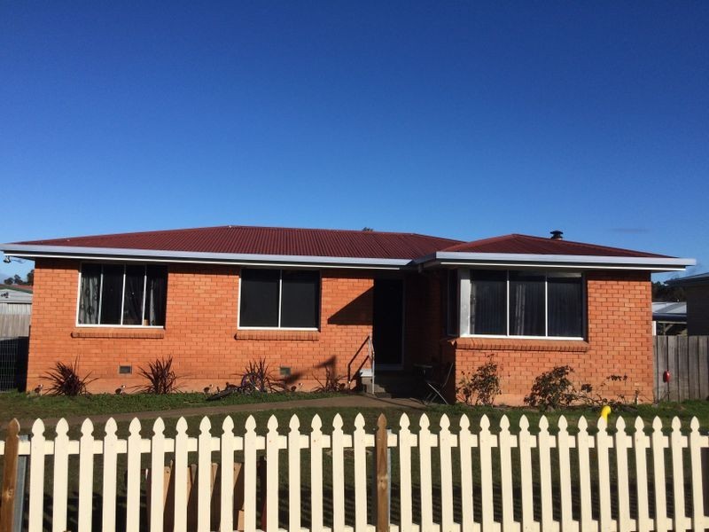 9 Pioneer Parade, Ravenswood TAS 7250