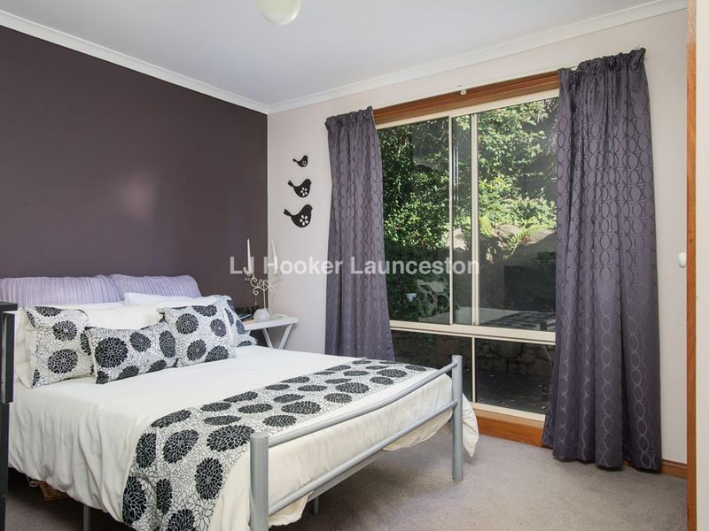 11 Kensington Gardens, Norwood TAS 7250