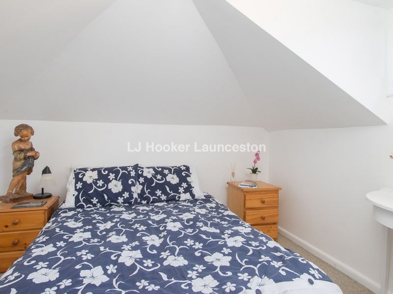 11 Kensington Gardens, Norwood TAS 7250