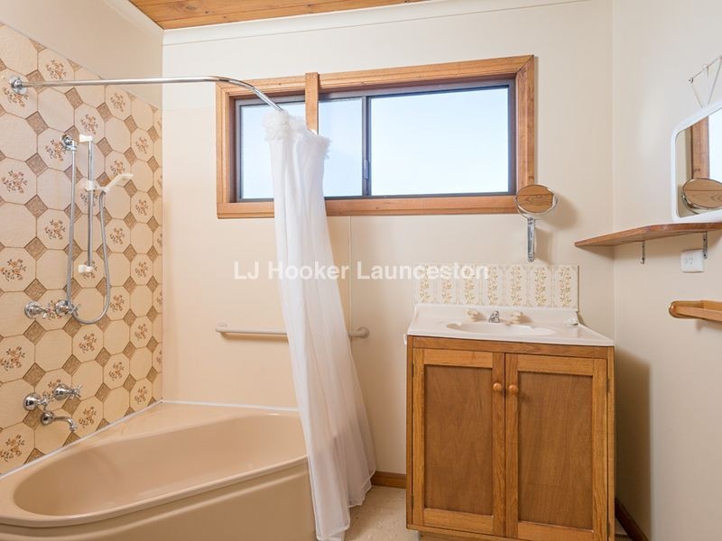 1 Harrison Street, Campbell Town TAS 7210