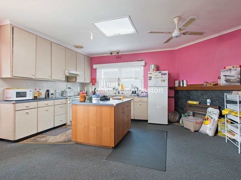 7 Walkers Avenue, Newnham TAS 7248