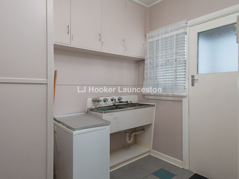 7 Swan Street, Newnham TAS 7248