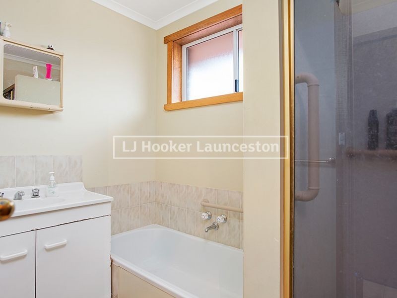 14 Bishops Drive, Newnham TAS 7248