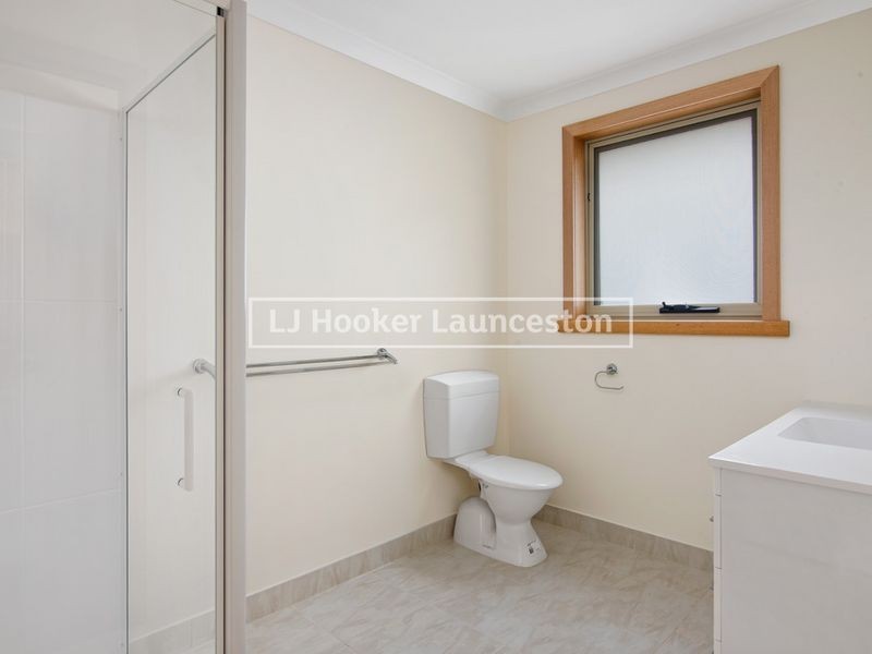 22 Senator Court, Newnham TAS 7248
