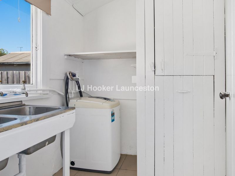 1/4 Adams Street, Mowbray TAS 7248