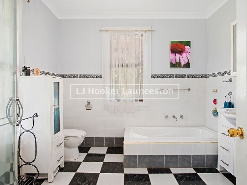 1 Robert Street, Exton TAS 7303