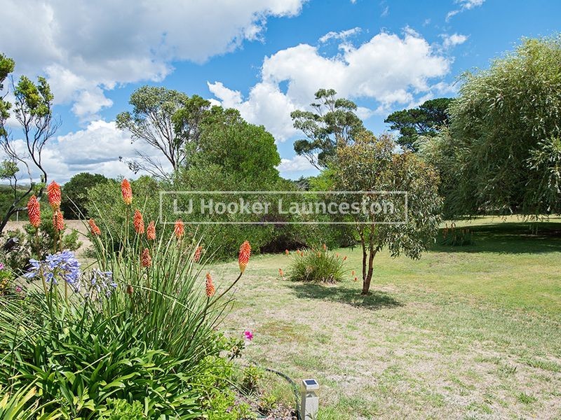 8 Davis Street, Beechford TAS 7252
