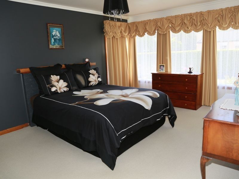 22 Russell Street, Evandale TAS 7212