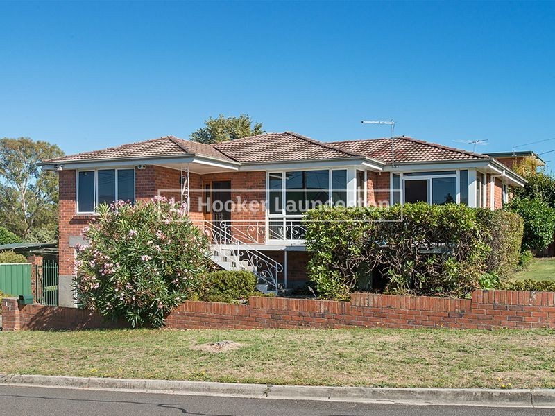17 Cedar Street, Newnham TAS 7248