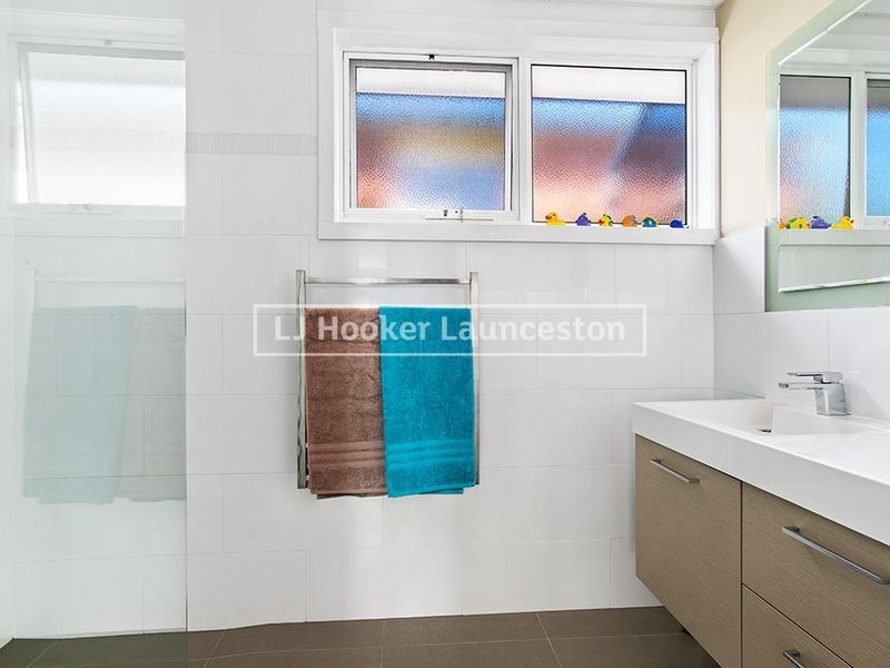 17 Cedar Street, Newnham TAS 7248