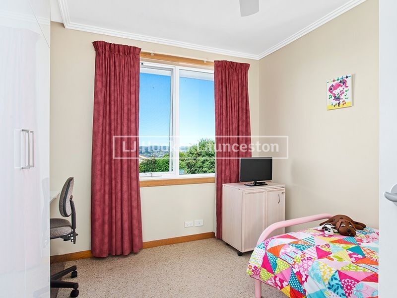 17 Cedar Street, Newnham TAS 7248