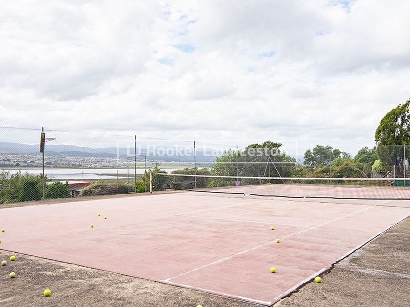 633 West Tamar Highway, Riverside TAS 7250