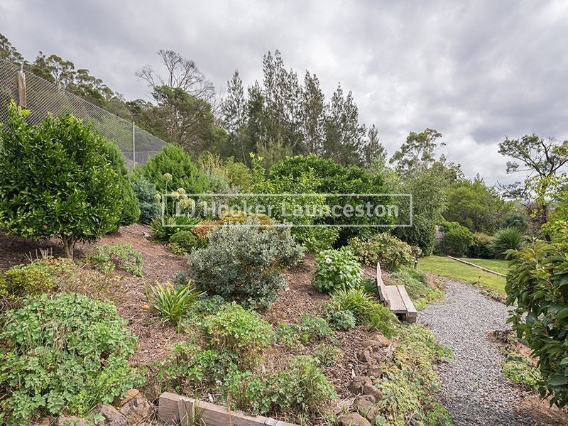 633 West Tamar Highway, Riverside TAS 7250