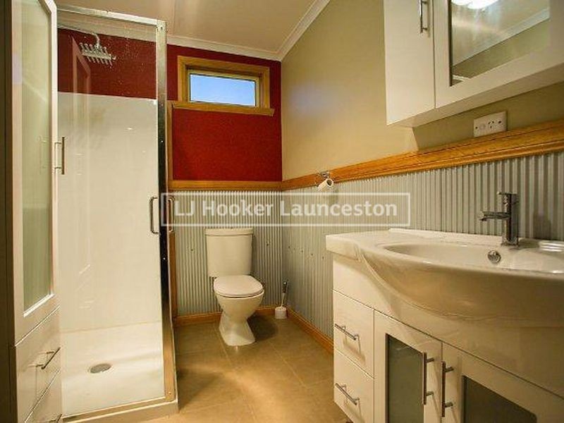 8 Boobyalla Drive, Black River TAS 7321