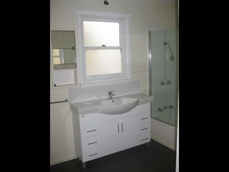 18 Cedar Street, Newnham TAS 7248