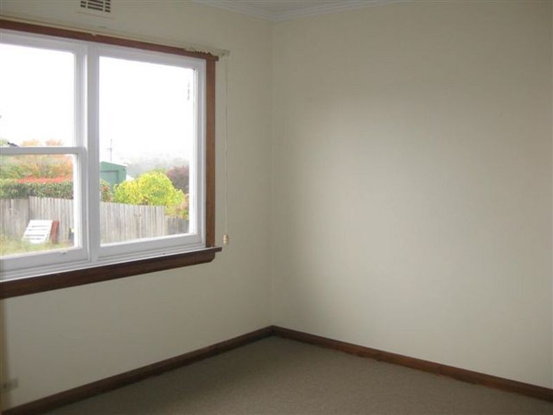 18 Cedar Street, Newnham TAS 7248