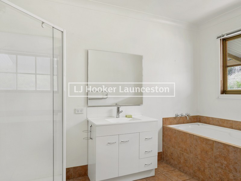 29 Dynans Bridge Road, Weegena TAS 7304