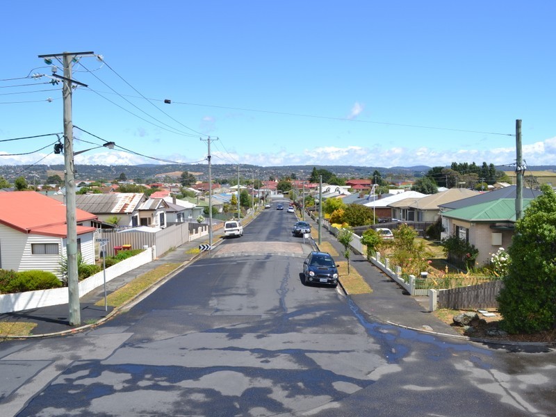 20 Calais Street, Mowbray TAS 7248