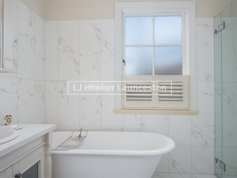 2 Huxtables Lane, Evandale TAS 7212