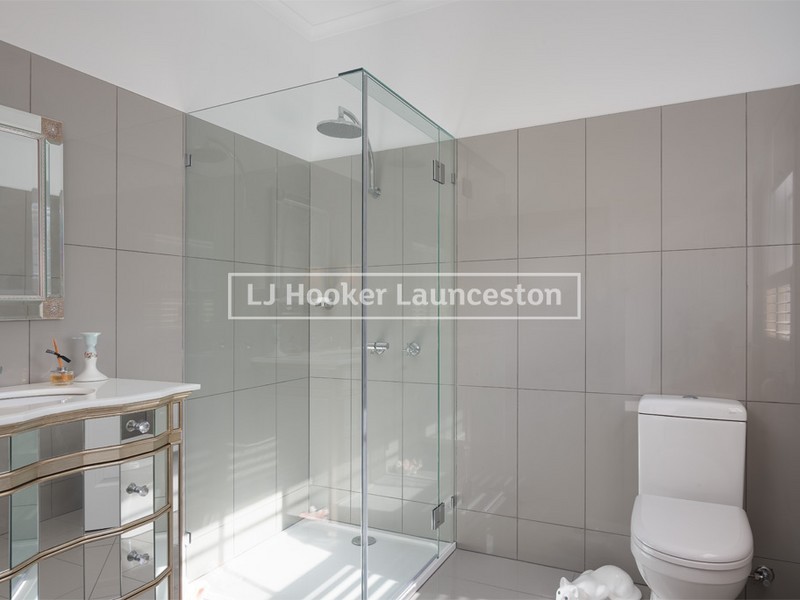 2 Huxtables Lane, Evandale TAS 7212