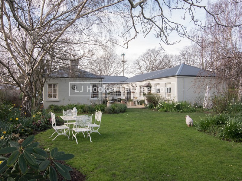 2 Huxtables Lane, Evandale TAS 7212