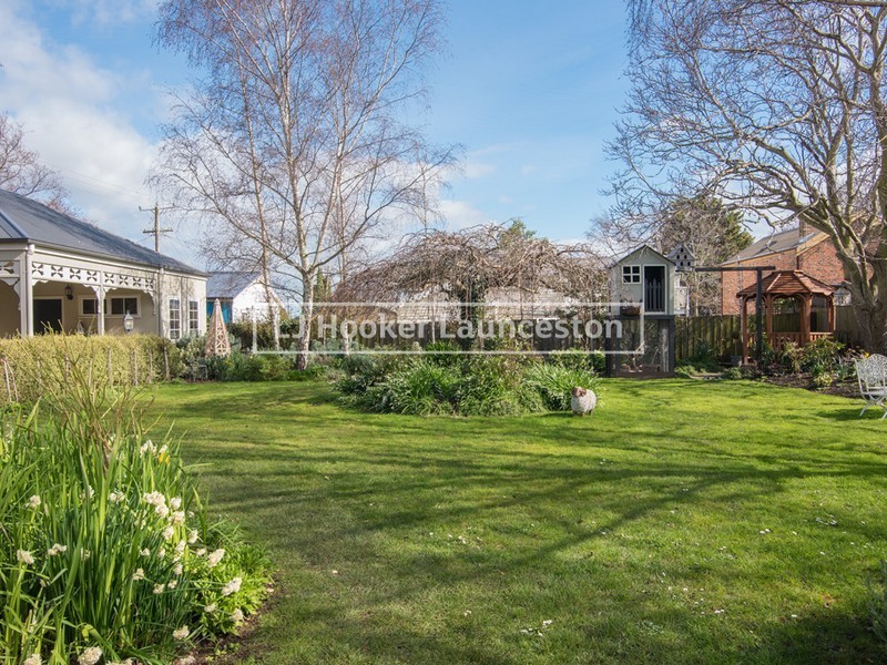 2 Huxtables Lane, Evandale TAS 7212