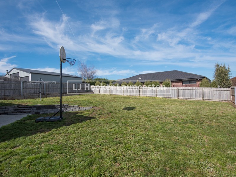 8 Andros Place, Legana TAS 7277