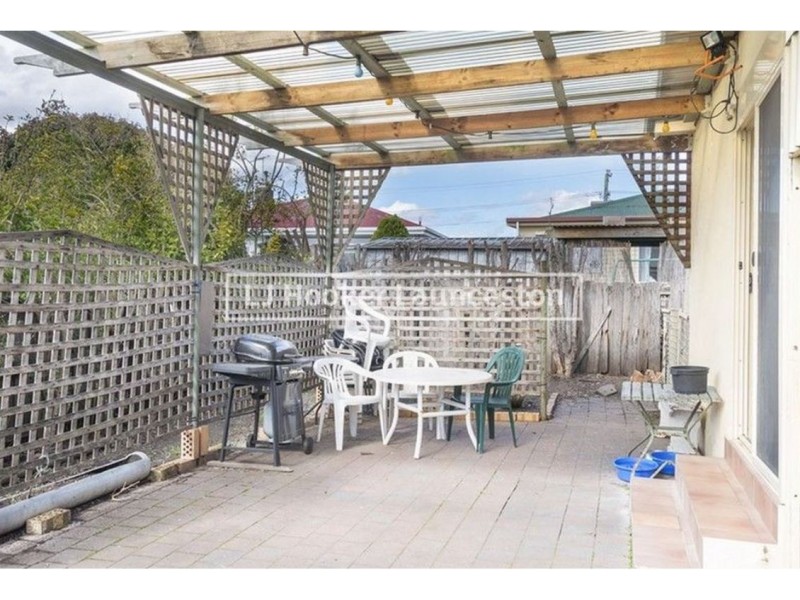 2 Truscott Grove, Mowbray TAS 7248