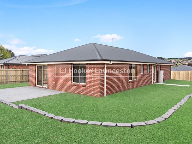 18 Senator Court, Newnham TAS 7248
