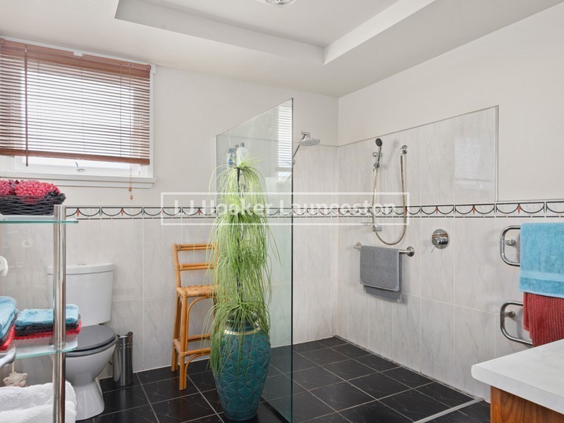 14 Cromwell Street, Ravenswood TAS 7250