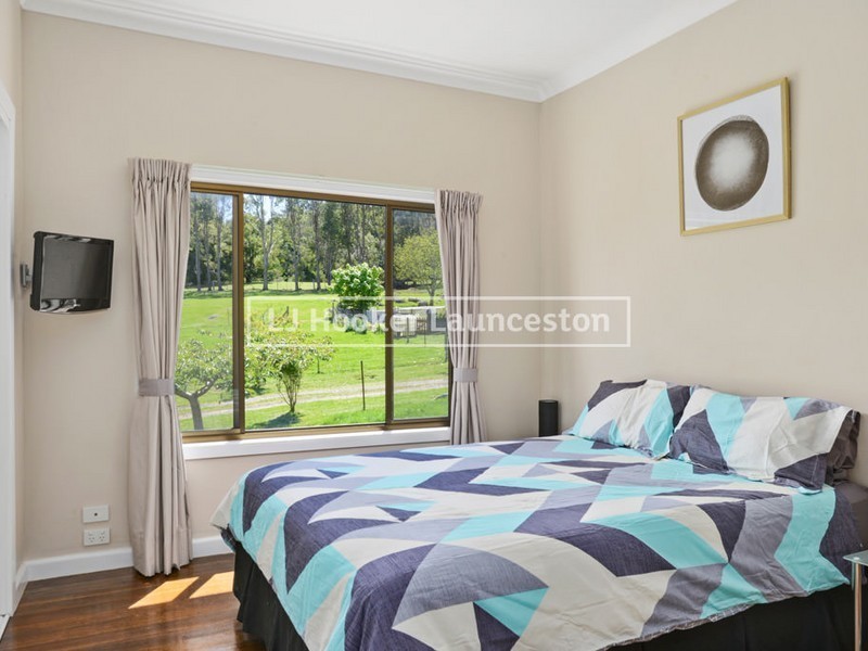 571 Brown Mountain Road, Underwood TAS 7268