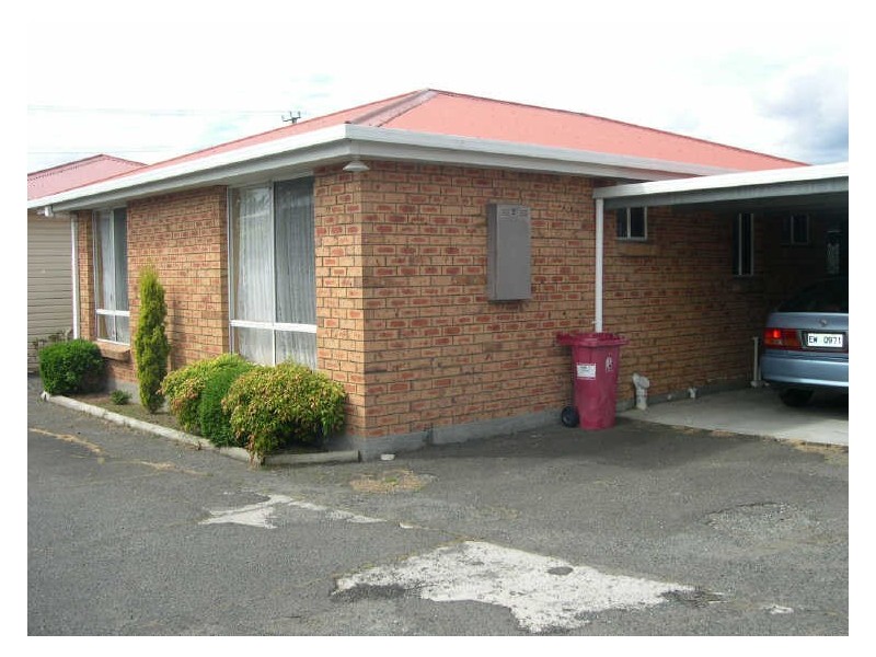2/15 Foch Street, Mowbray TAS 7248
