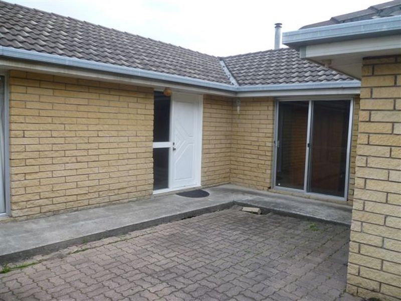 20 Crandon Crescent, Newnham TAS 7248