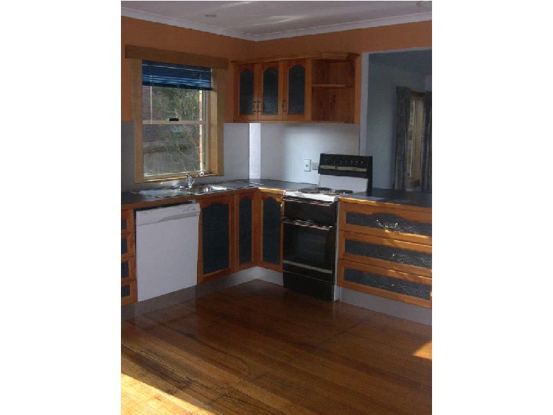 16 Summit Road, Trevallyn TAS 7250