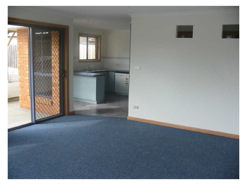 2/11 Napier Street, Youngtown TAS 7249