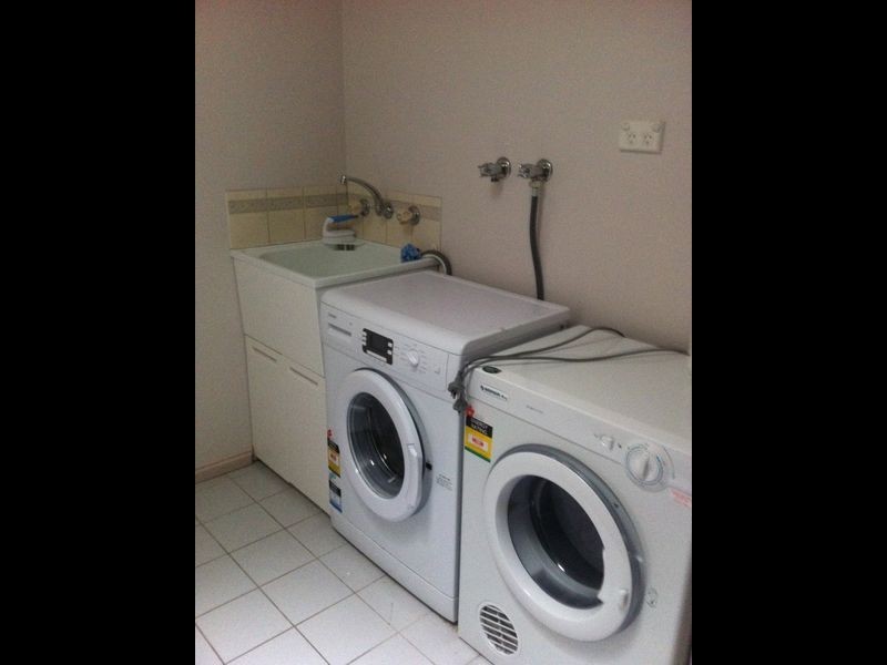 4/4 Rogers Retreat, Newnham TAS 7248