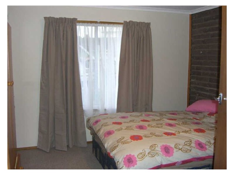 4D Parklands Parade, Newnham TAS 7248
