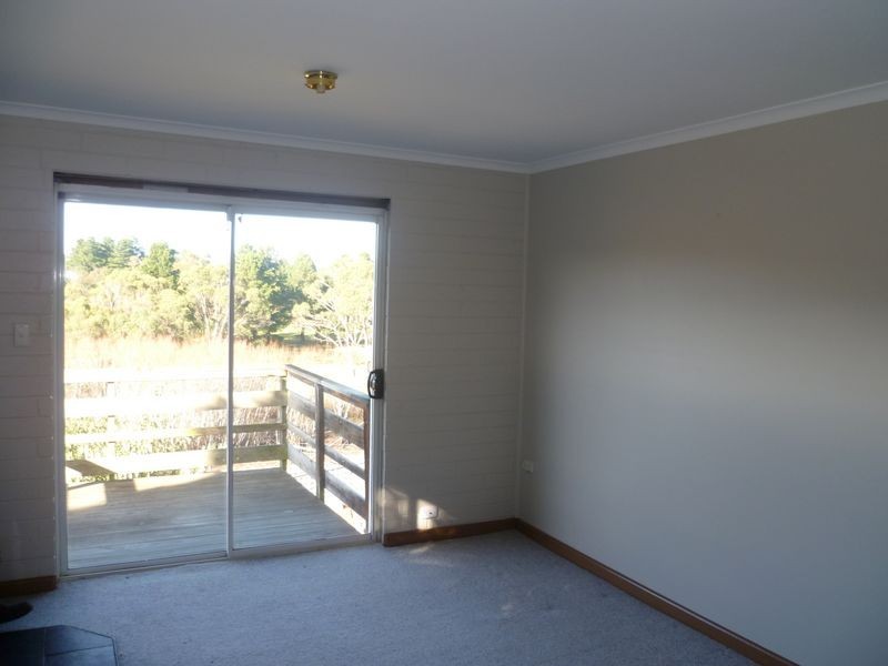 2/42 Crandon Crescent, Newnham TAS 7248