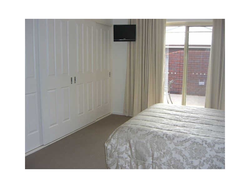 1/4 Birdwood Street, Mowbray TAS 7248