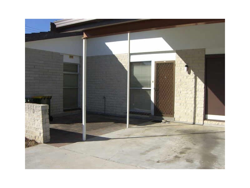 2/2 Freeland Crescent, Riverside TAS 7250