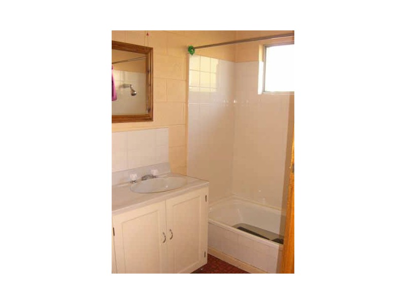 2/2 Freeland Crescent, Riverside TAS 7250