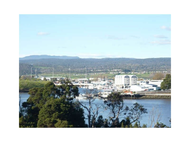 2/7A West Tamar Road, Trevallyn TAS 7250