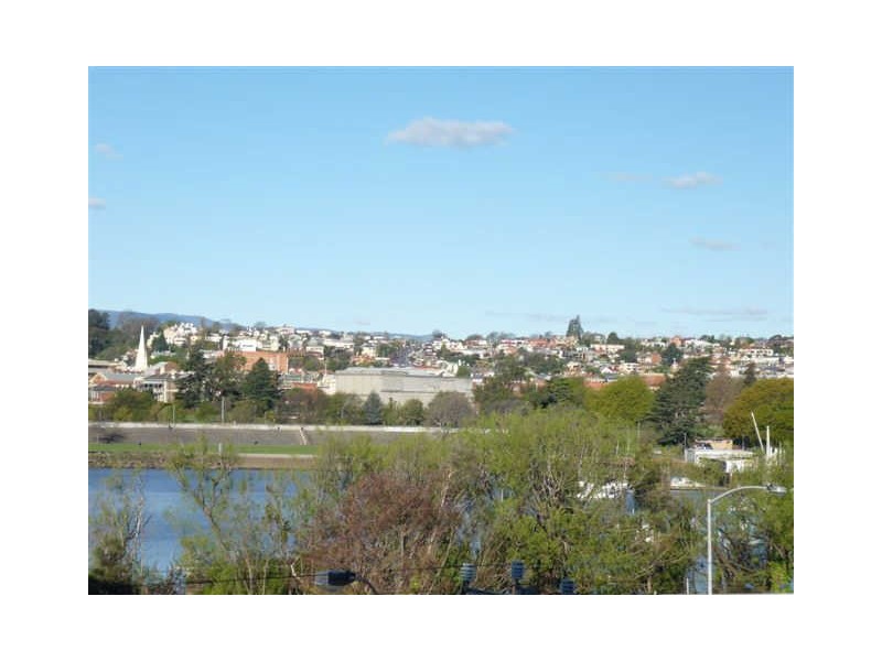 2/7A West Tamar Road, Trevallyn TAS 7250