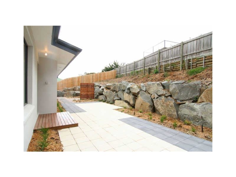 3/24 Roberts Crescent, Newnham TAS 7248