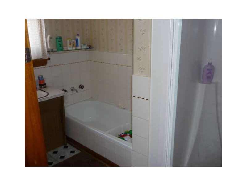 17 Meadowbank Road, Newnham TAS 7248