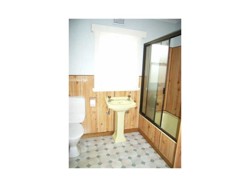 11 Connaught Place, West Launceston TAS 7250