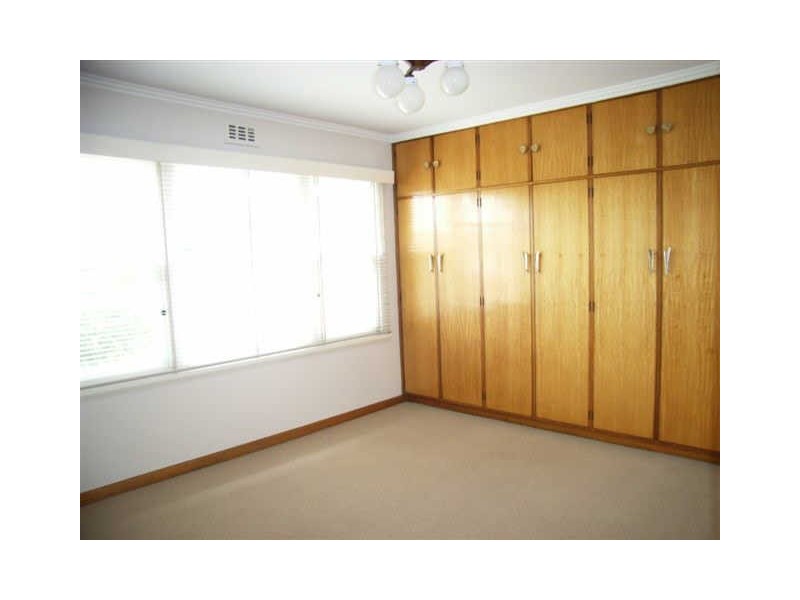 11 Connaught Place, West Launceston TAS 7250