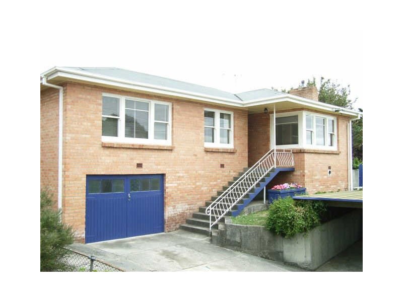 11 Connaught Place, West Launceston TAS 7250