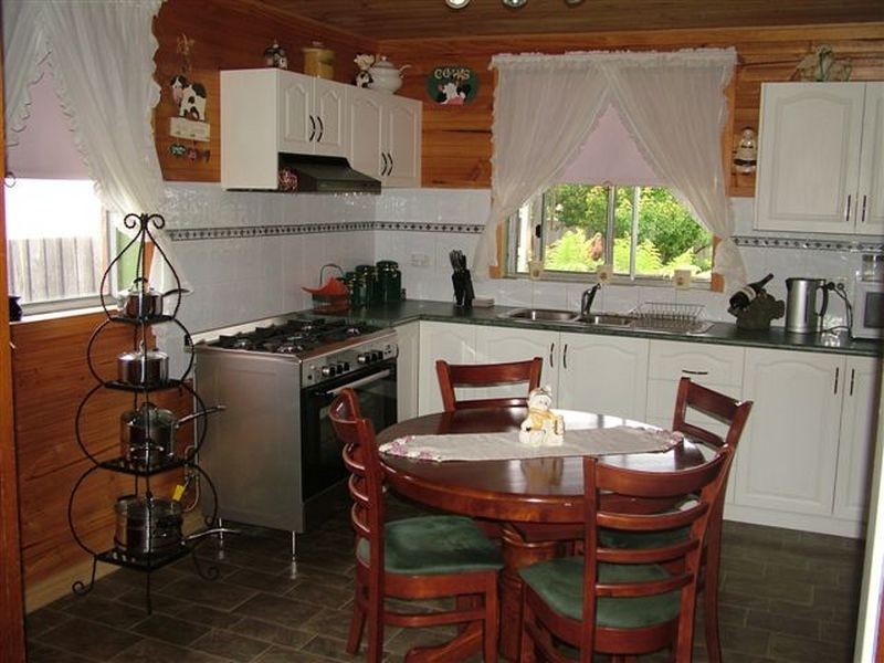 8 Roberts Avenue, George Town TAS 7253